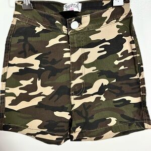 SWANK Camouflage Belt